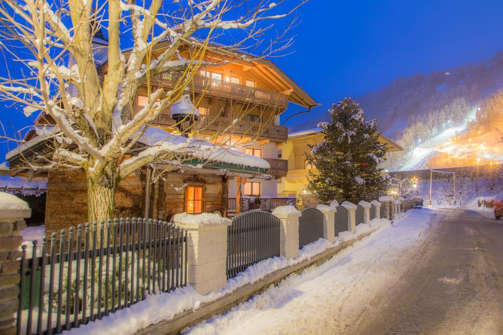 Hotel Garni Landhaus Platzer Zell am Ziller Buitenkant foto